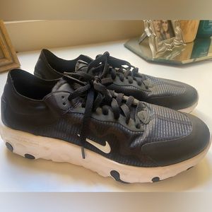Almost brand new men’s Nike react